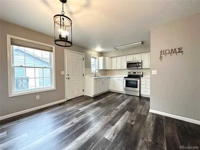 $2,500 | 1464 Stuart Street, Denver, CO 80204