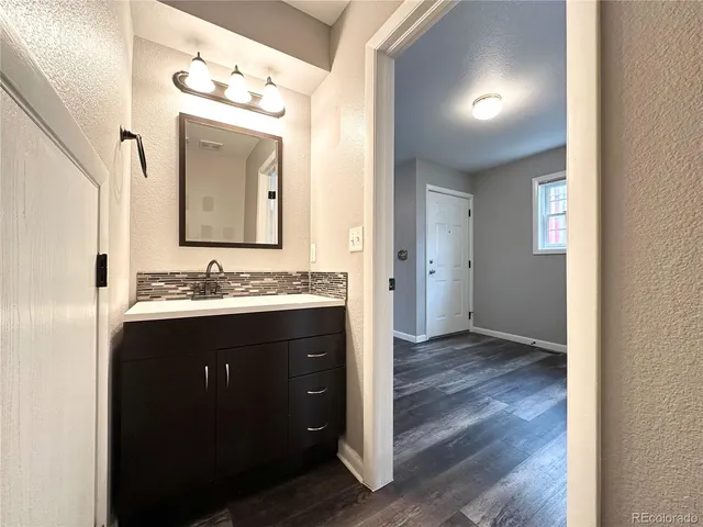 $2,500 | 1464 Stuart Street, Denver, CO 80204