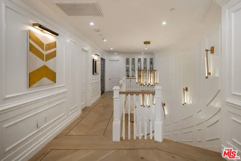 $4,770,000 | 843 North Spaulding Avenue, Los Angeles, CA 90046