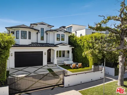 $4,770,000 | 843 North Spaulding Avenue, Los Angeles, CA 90046
