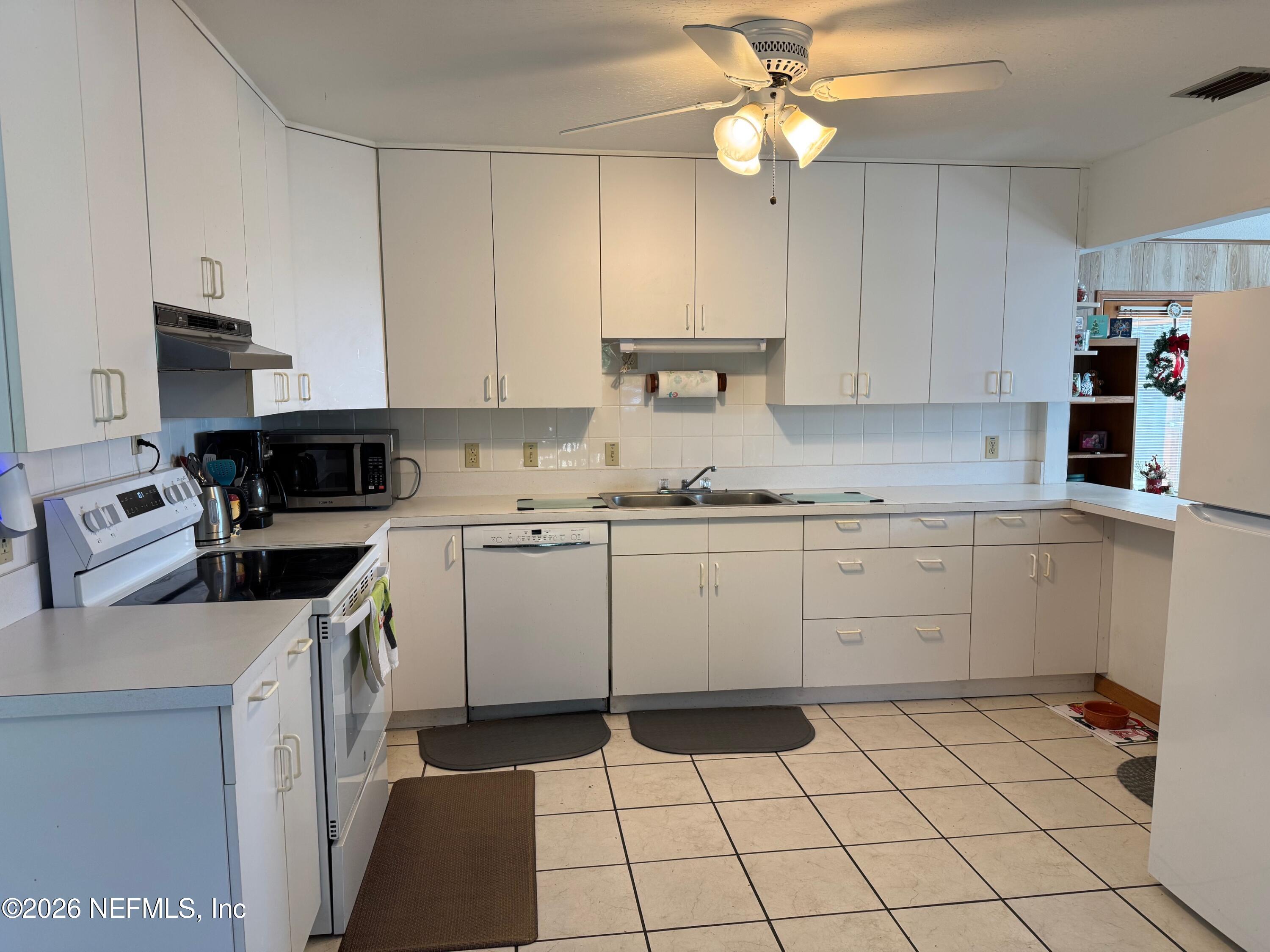 85075 Harts Road Yulee, FL 32097 - Photo 23 of 47 Kitchen