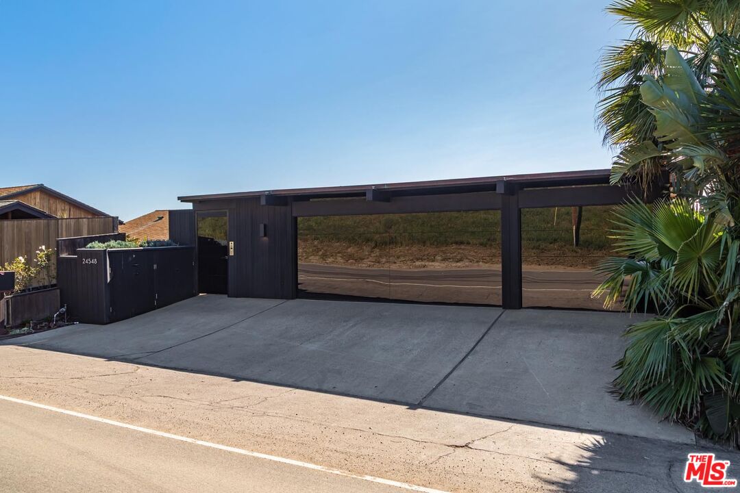 24548 Malibu Road Malibu, CA 90265 - Photo 5 of 28