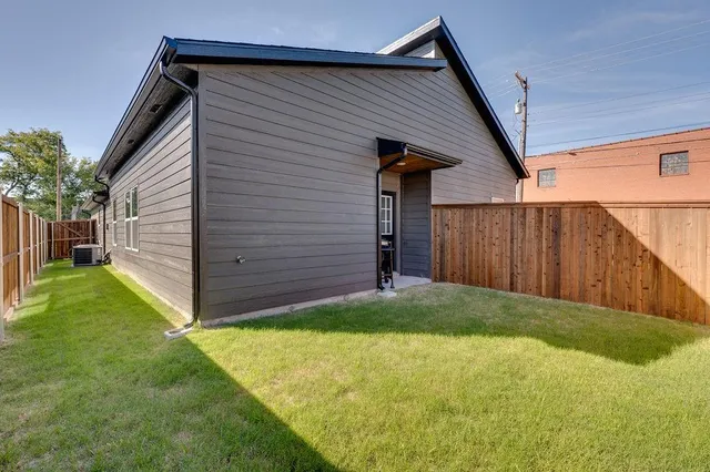 $2,850 | 3020 Henry Street, Unit B, Greenville, TX 75401