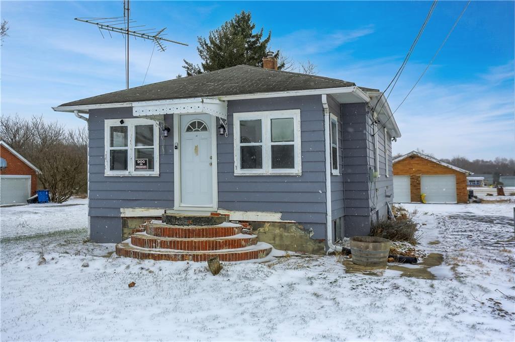 314 13th Street Bessemer, PA 16112 - Photo 3 of 26 a front view of a house with entertaining space
