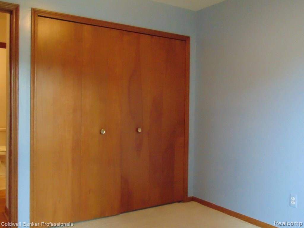 21237 Parklane Road Farmington Hills, MI 48335 - Photo 22 of 56