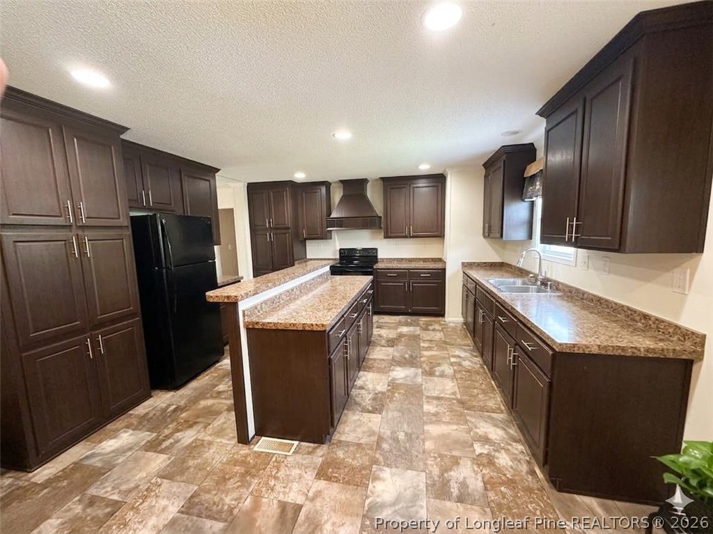 29 Character Court Bunnlevel, NC 28323 - Photo 4 of 14 Kitchen - Picture has been virtually edited for lighting