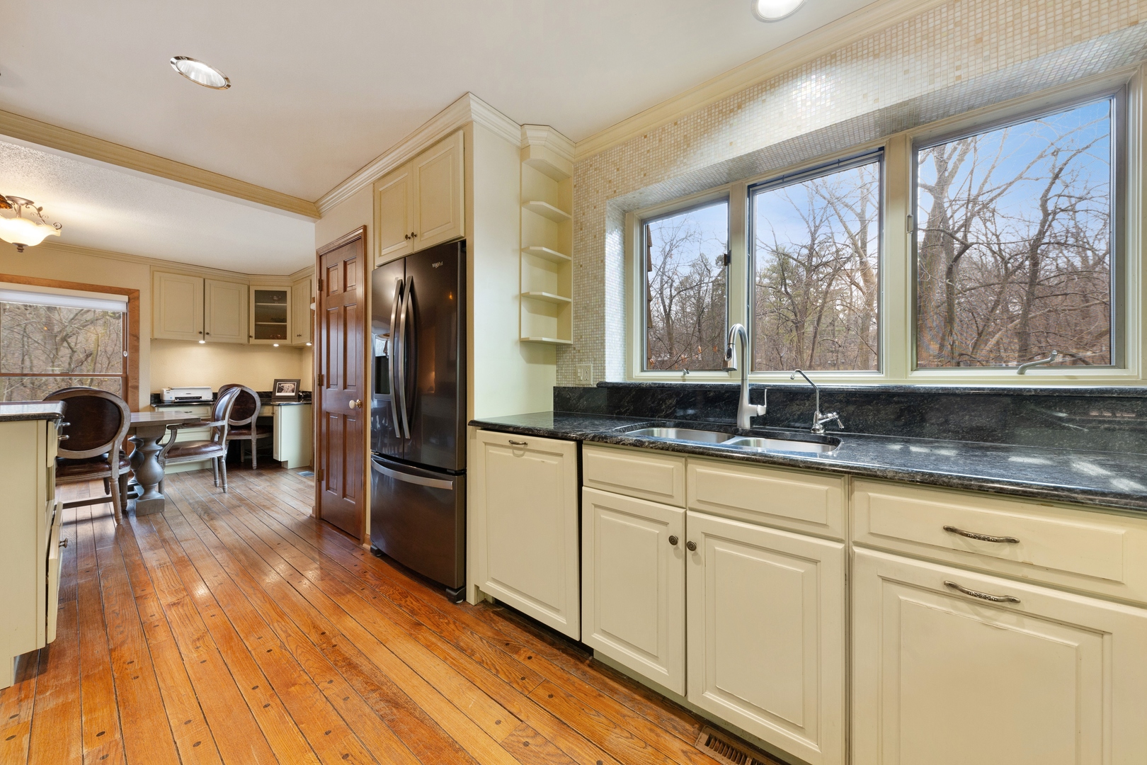 112 Marryat Road Trout Valley, IL 60013 - Photo 11 of 36