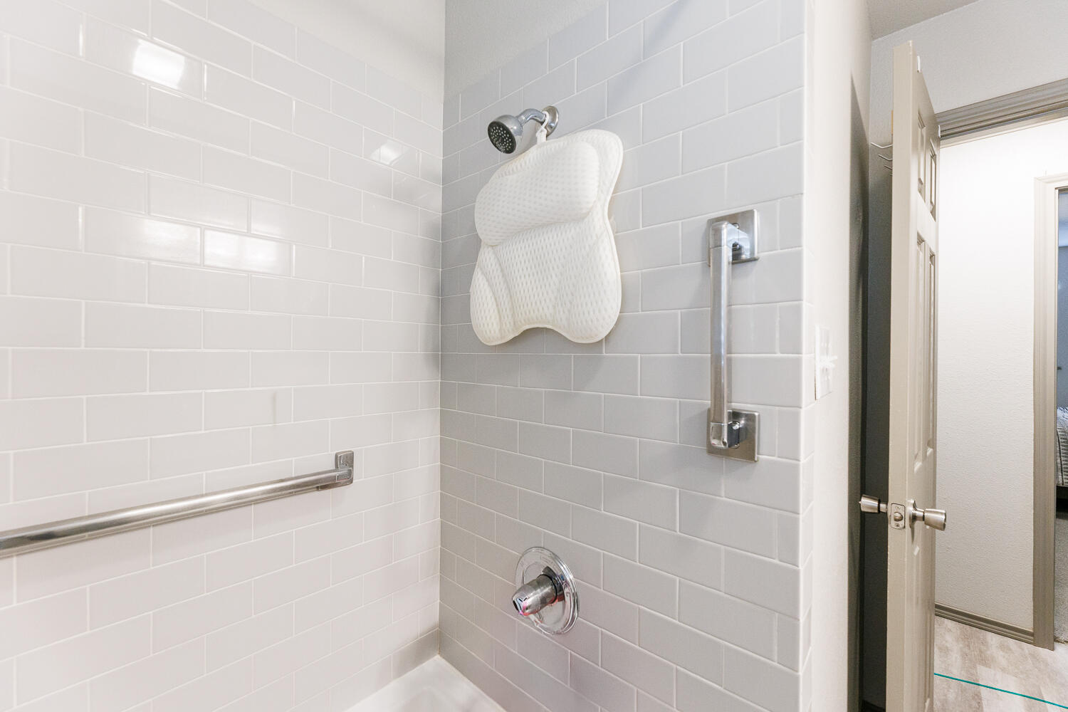 834 9th Street Wolfforth, TX 79382 - Photo 23 of 34 Primary Bathroom