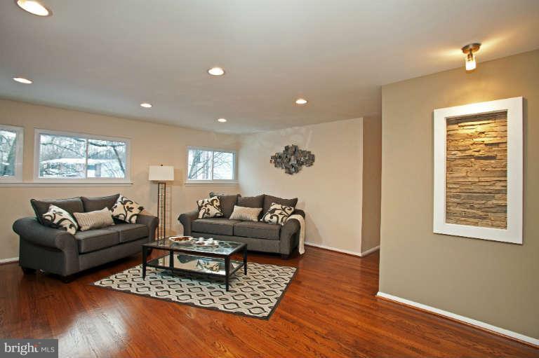 3806 Lumo Road Randallstown, MD 21133 - Photo 1 of 30 Living Room