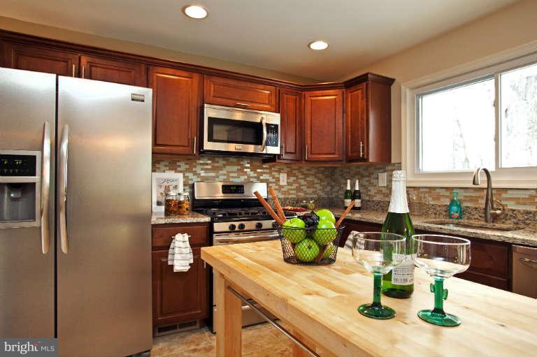 3806 Lumo Road Randallstown, MD 21133 - Photo 4 of 30 Interior (General)