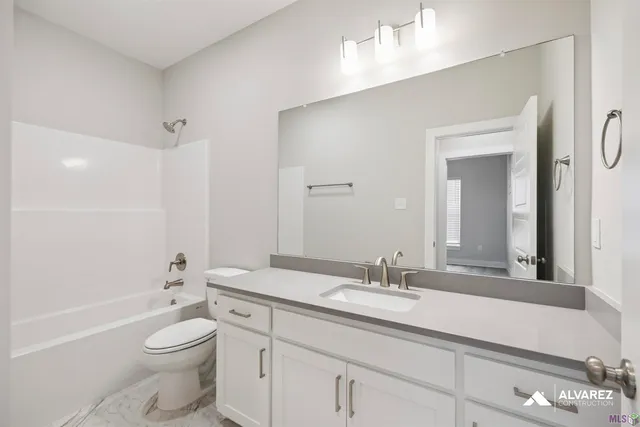 $370,990 | 26518 Vanissa Drive, Denham Springs, LA 70726