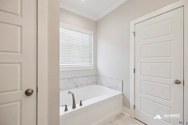 $370,990 | 26518 Vanissa Drive, Denham Springs, LA 70726