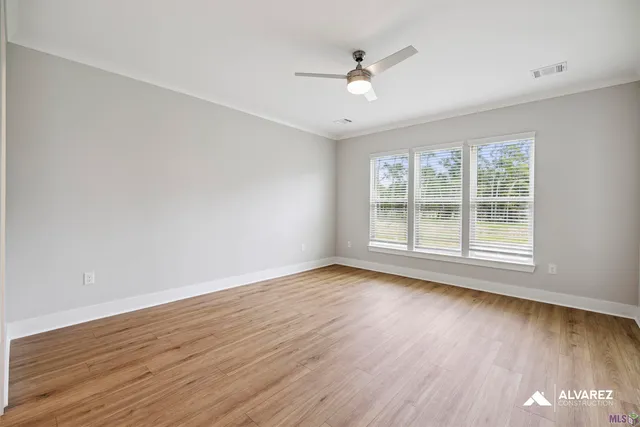 $370,990 | 26518 Vanissa Drive, Denham Springs, LA 70726