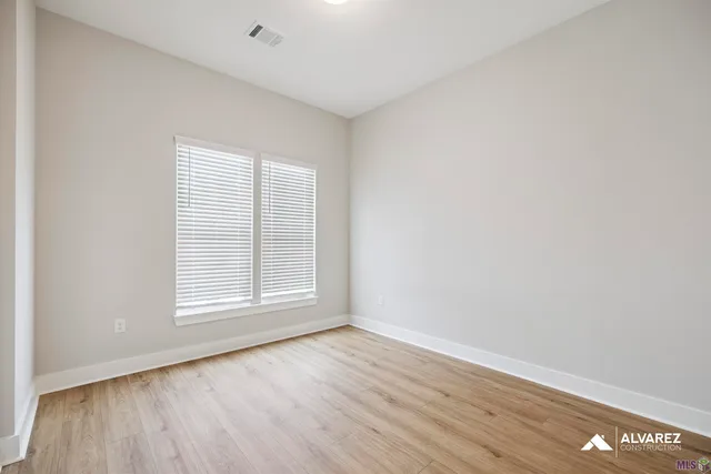 $370,990 | 26518 Vanissa Drive, Denham Springs, LA 70726