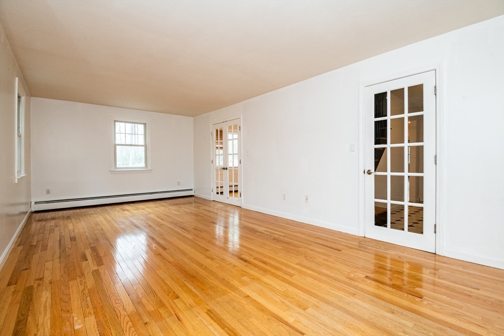 145 Nelson Street Georgetown, MA 01833 - Photo 11 of 41