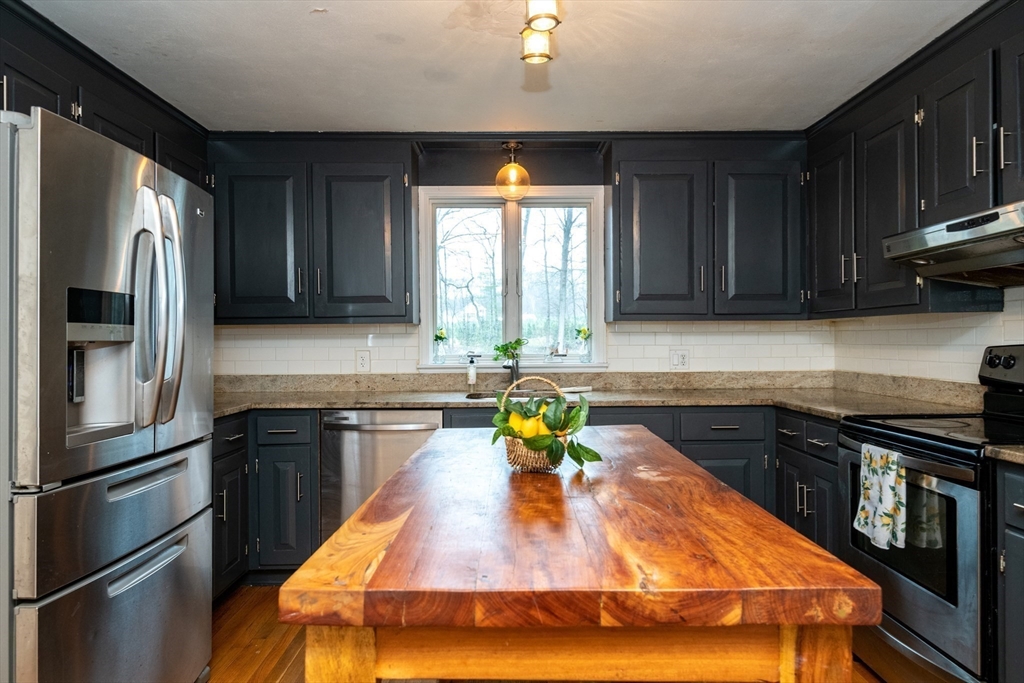 145 Nelson Street Georgetown, MA 01833 - Photo 14 of 41