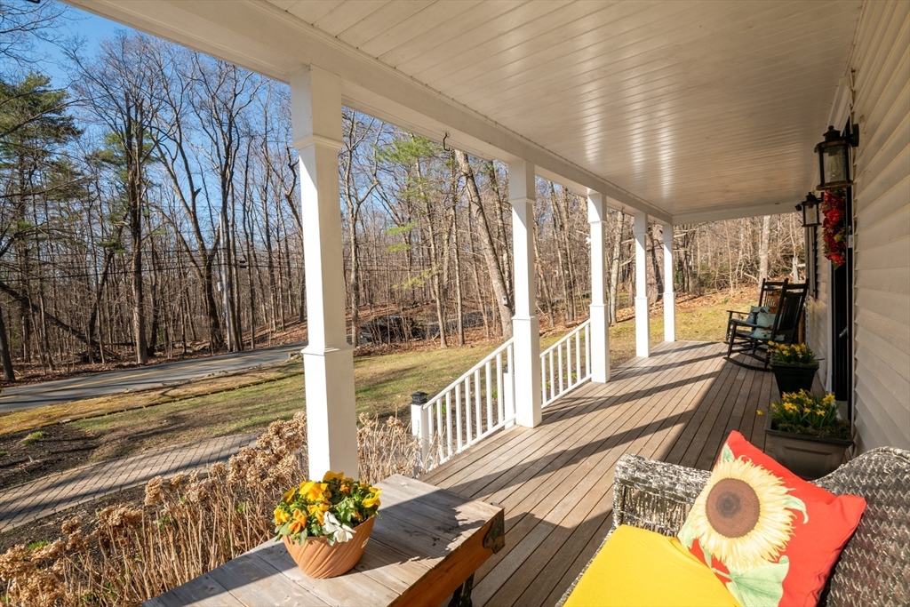 145 Nelson Street Georgetown, MA 01833 - Photo 6 of 41