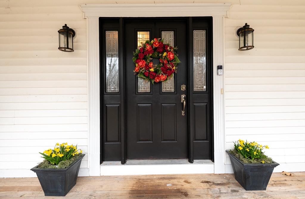 145 Nelson Street Georgetown, MA 01833 - Photo 7 of 41