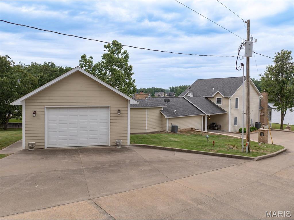 2041 Compass Circle Perryville, MO 63775 - Photo 3 of 60