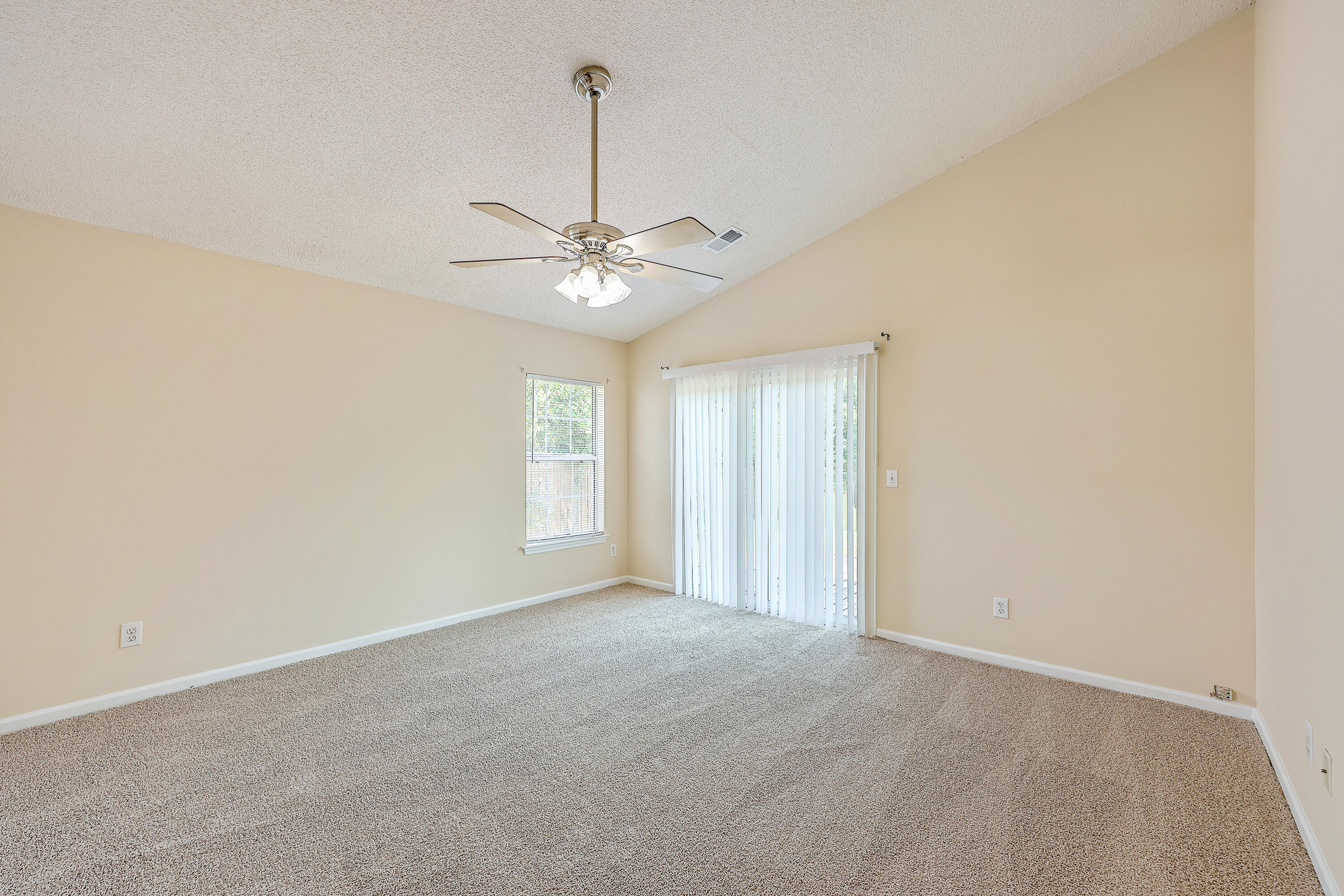 133 2 Pond Loop Ladson, SC 29456 - Photo 14 of 24 ZYN_8811_2_3_4_5_6_7