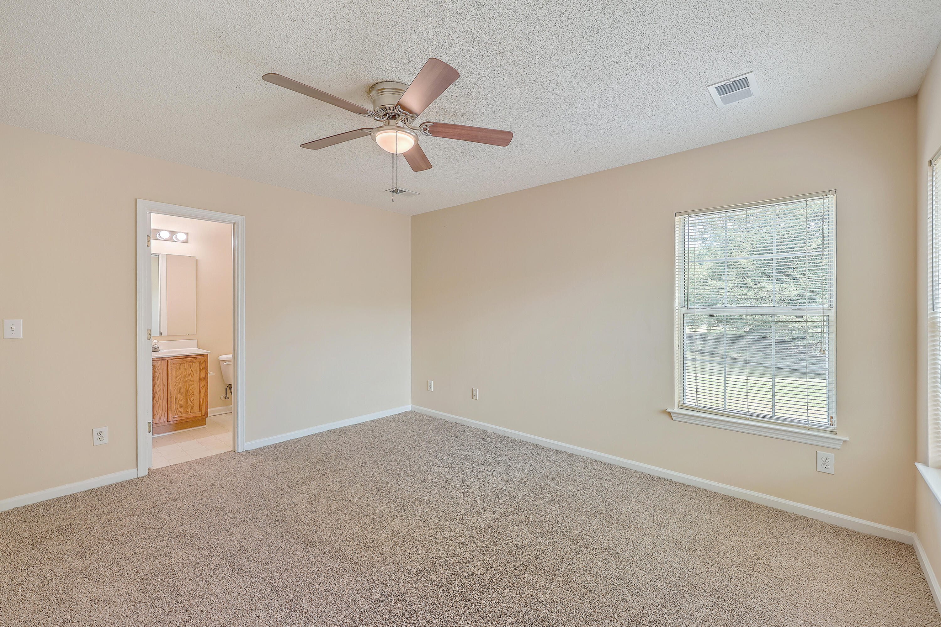 133 2 Pond Loop Ladson, SC 29456 - Photo 16 of 24 ZYN_8839_40_41_42_43_44_45