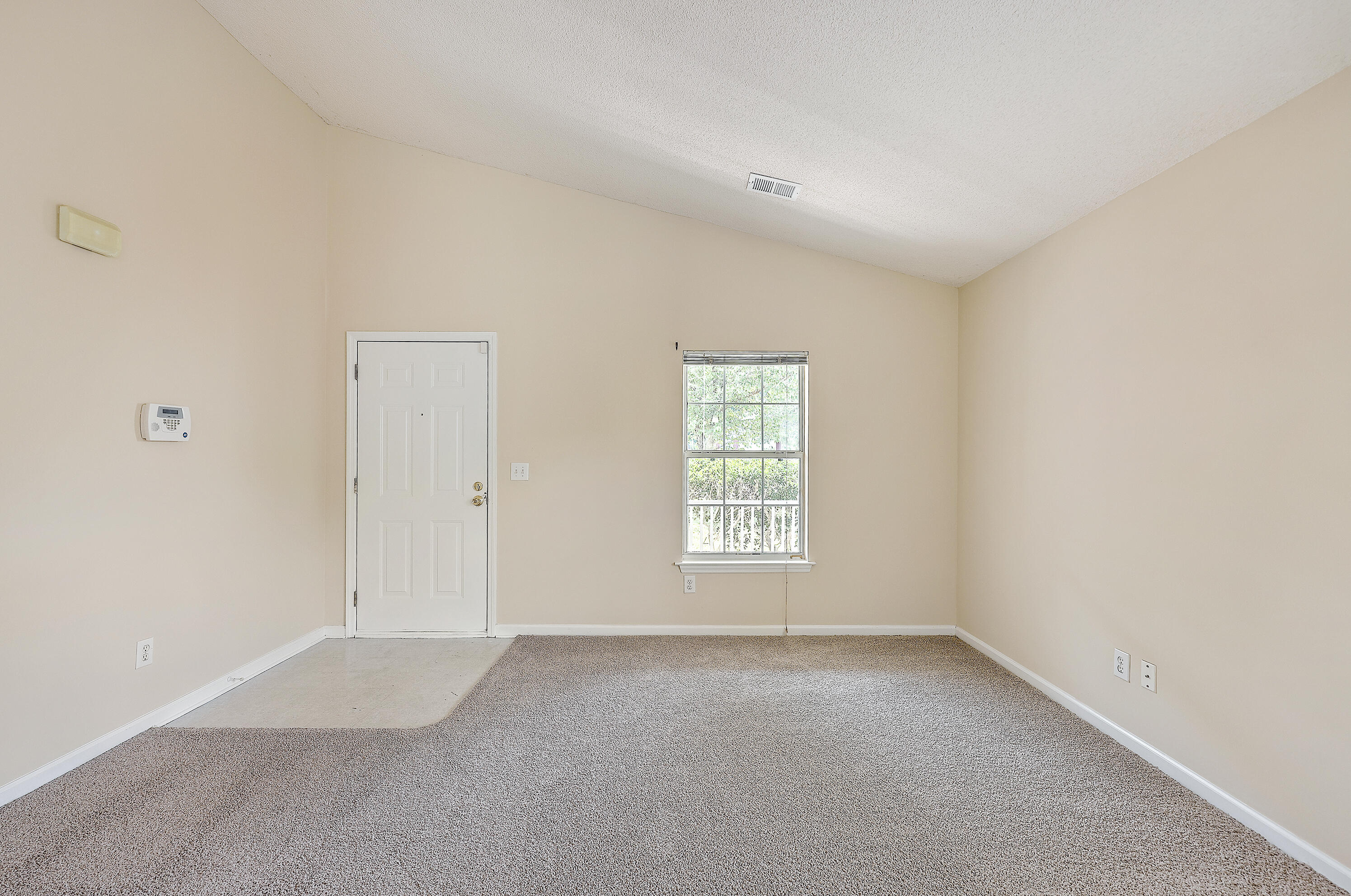 133 2 Pond Loop Ladson, SC 29456 - Photo 4 of 24 ZYN_8741_2_3_4_5_6_7