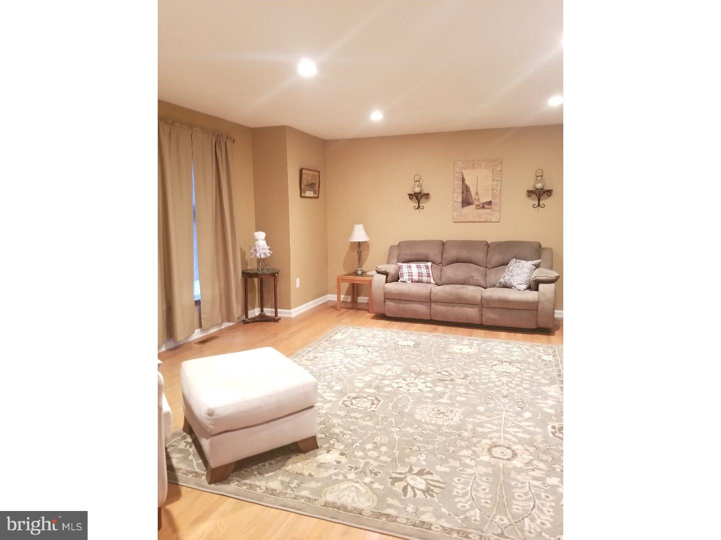 721 Whitehall Road Newfield, NJ 08344 - Photo 4 of 21 Living Room
