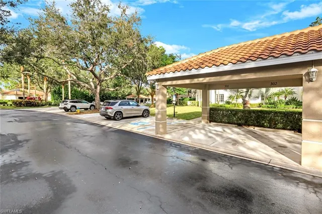 $365,000 | 8267 Parkstone Place, Unit 302, Naples, FL 34120