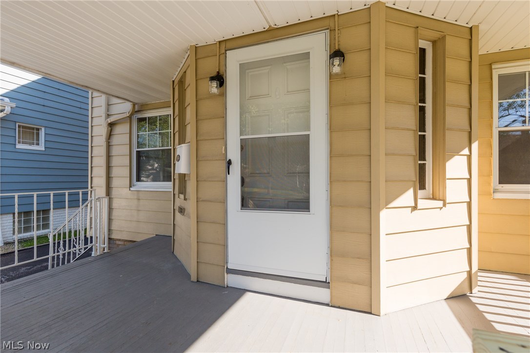 3380 Berkeley Road Cleveland, OH 44118 - Photo 2 of 35