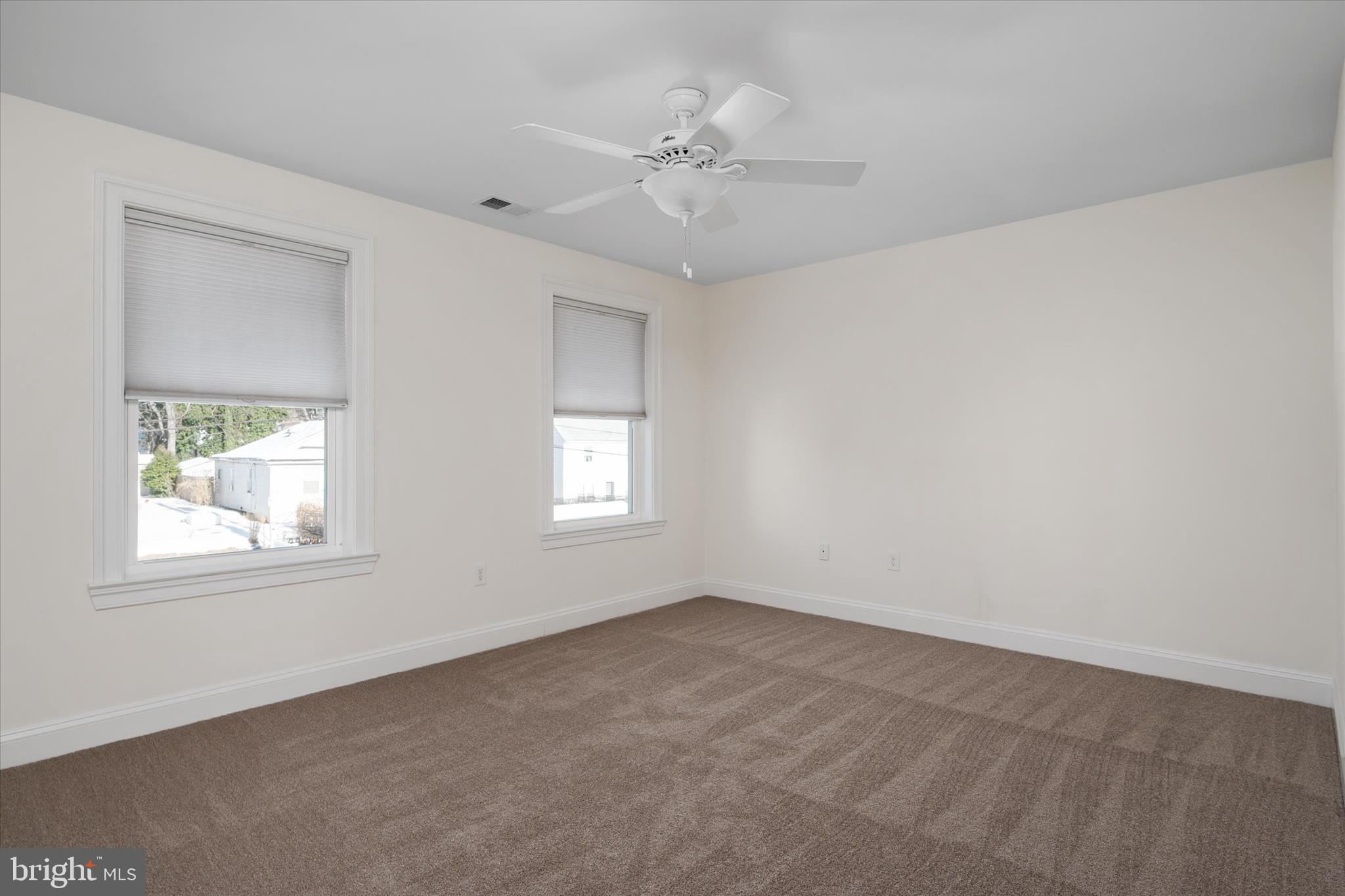 204 Bar Harbor Road Pasadena, MD 21122 - Photo 26 of 43 an empty room with a window