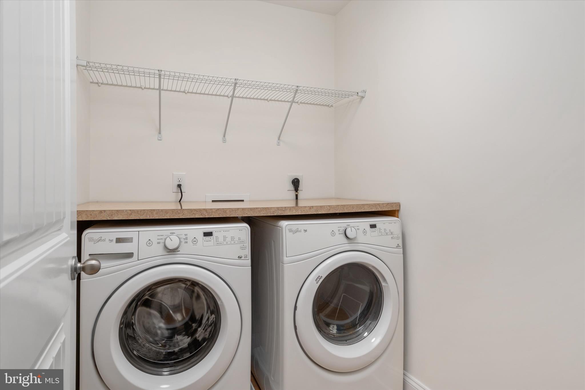 204 Bar Harbor Road Pasadena, MD 21122 - Photo 31 of 43 a utility room with dryer and washer