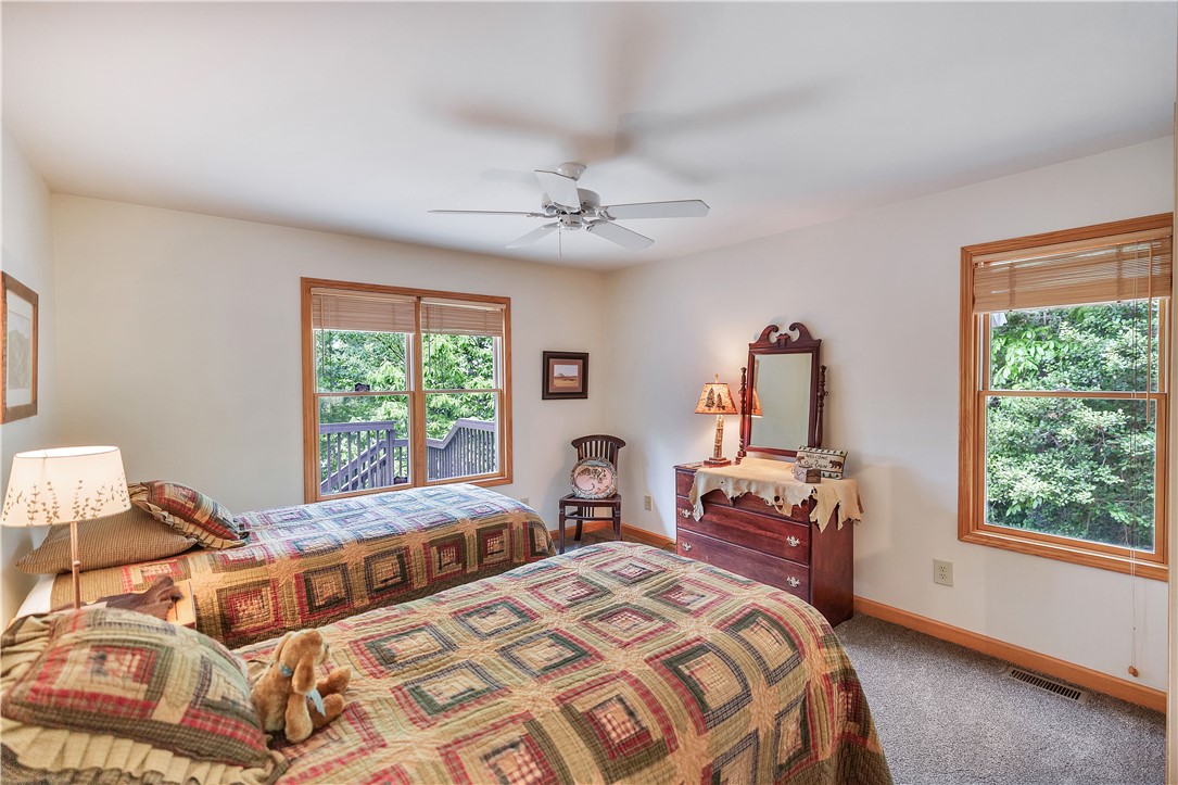 209 Highlands Way Tamassee, SC 29686 - Photo 29 of 50