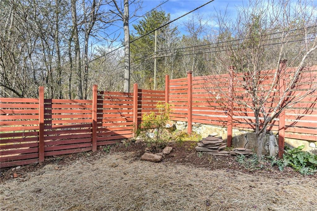 664 Emma Road Asheville, NC 28806 - Photo 4 of 31 Gallery Image 4