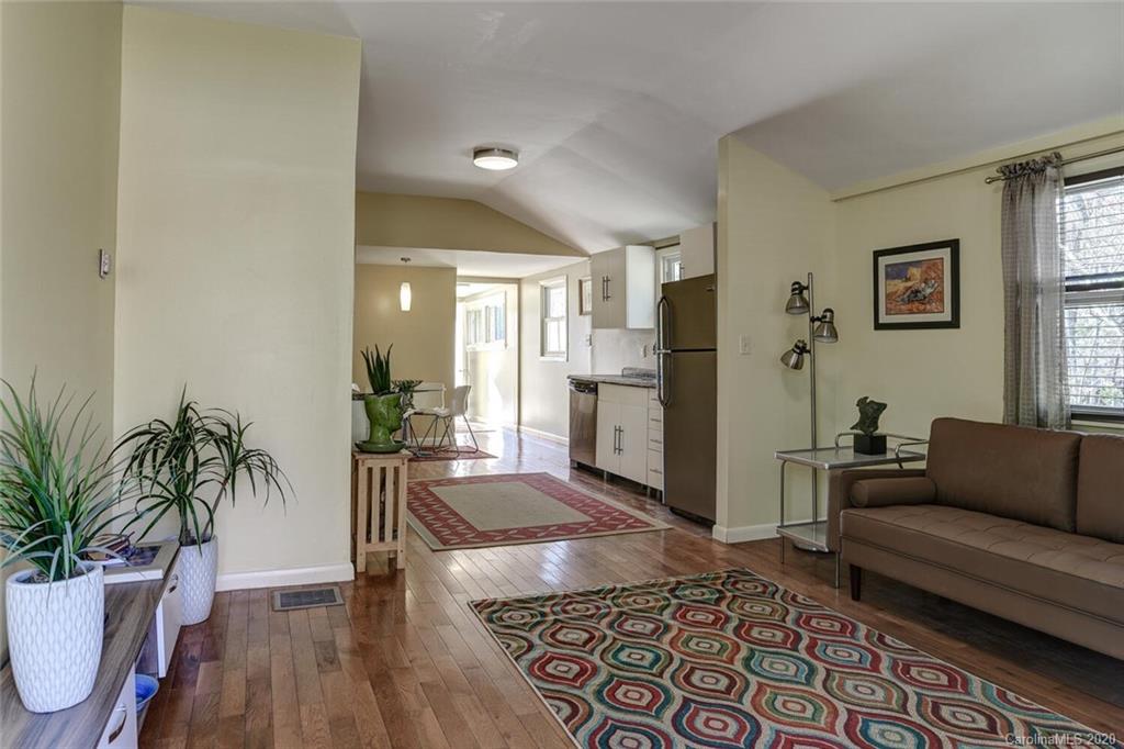 664 Emma Road Asheville, NC 28806 - Photo 5 of 31 Gallery Image 5