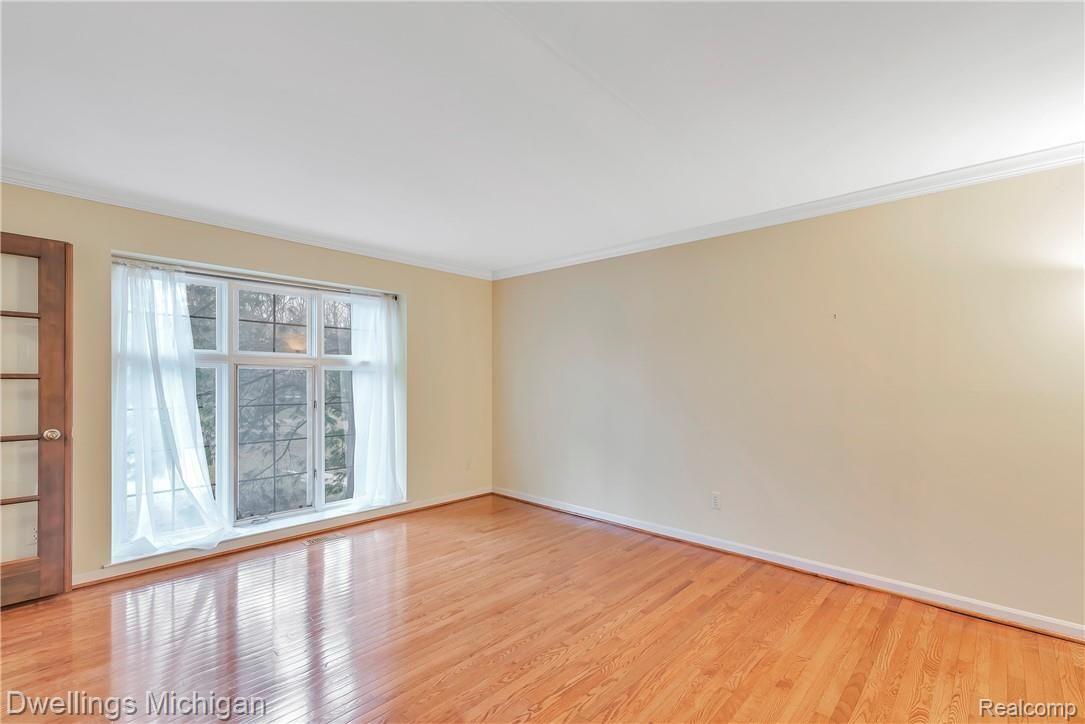 3633 Summit Ridge Drive Rochester, MI 48306 - Photo 12 of 53 3633-Summit-Ridge-Drive-Rochester-Hills-48306-windowstill-12.jpg