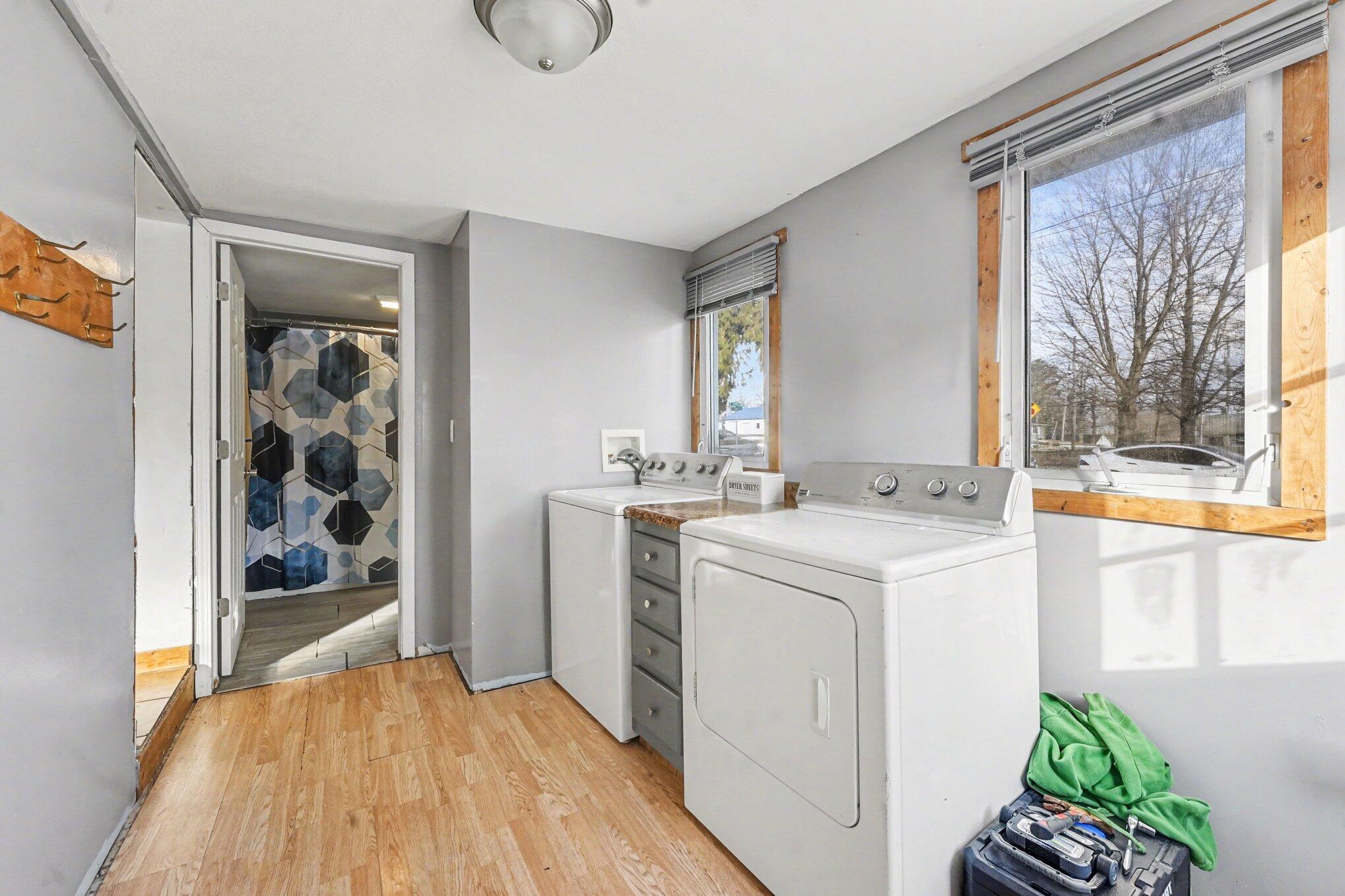 305 South 1st Street Edmore, MI 48829 - Photo 13 of 25 014_file_2611