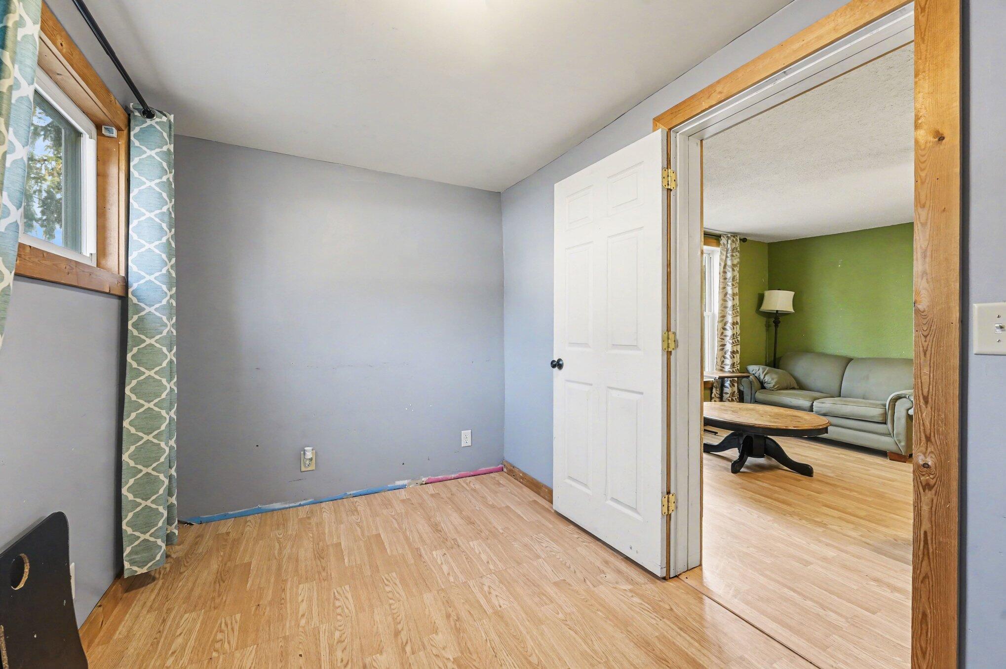 305 South 1st Street Edmore, MI 48829 - Photo 14 of 25 015_file_9282