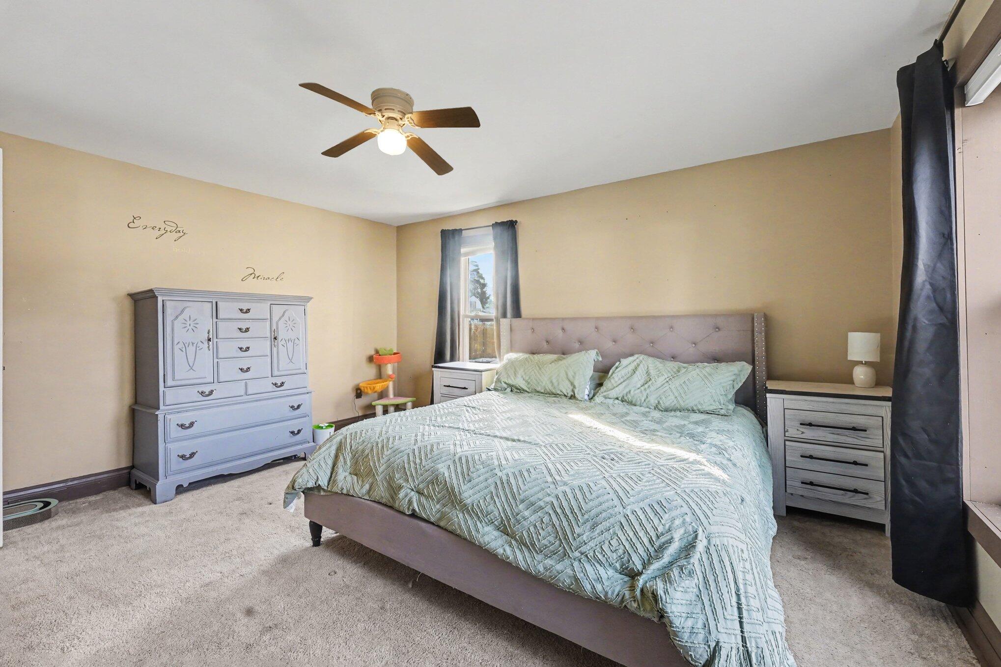 305 South 1st Street Edmore, MI 48829 - Photo 15 of 25 016_file_9907