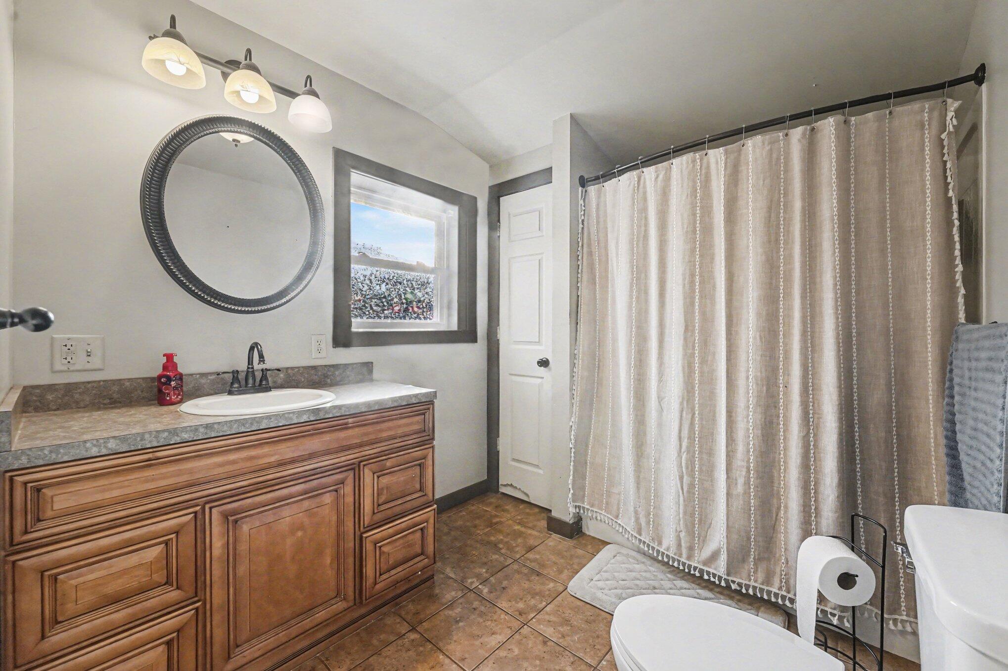 305 South 1st Street Edmore, MI 48829 - Photo 17 of 25 018_file_7644