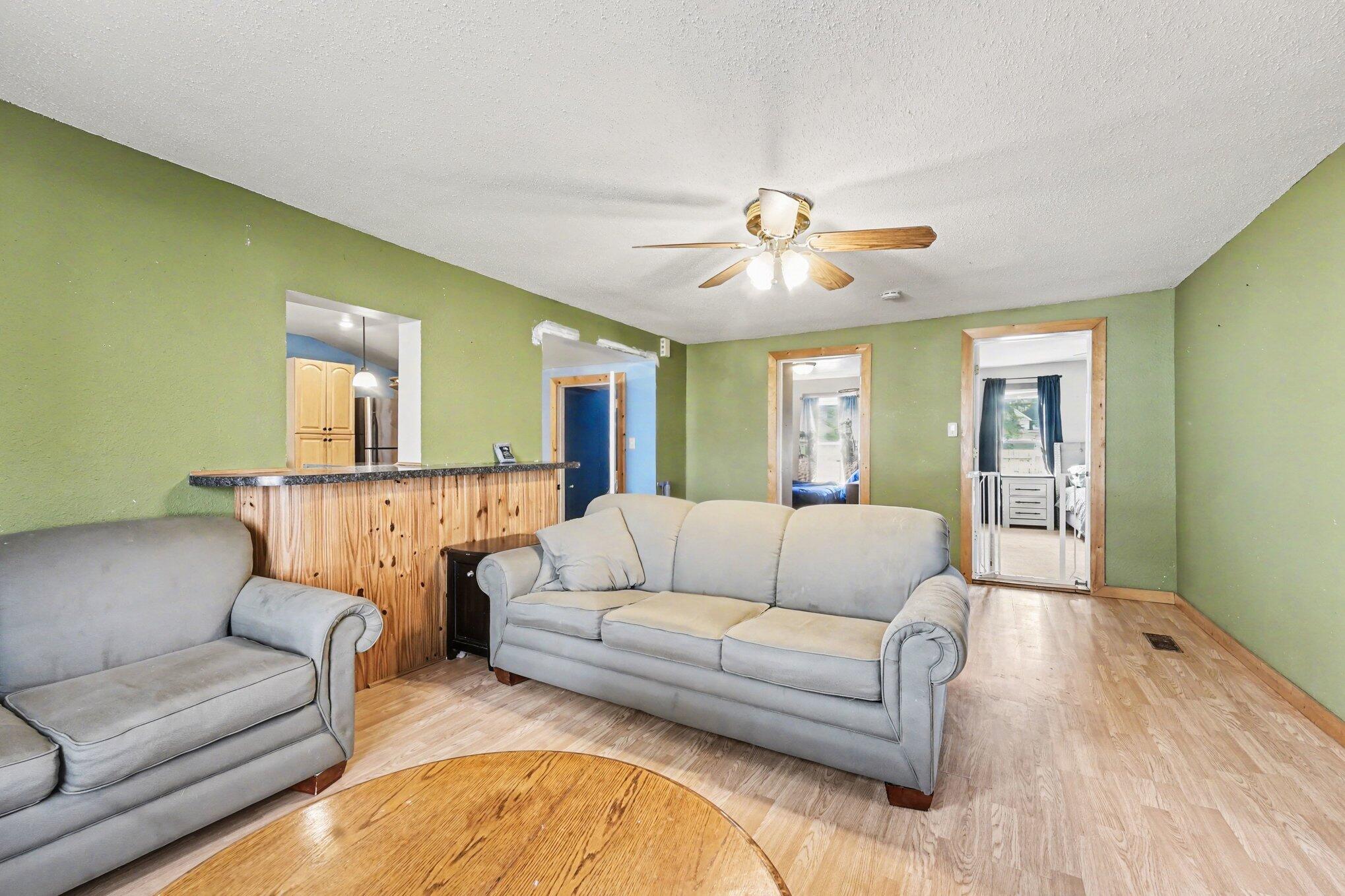 305 South 1st Street Edmore, MI 48829 - Photo 5 of 25 006_file_5897