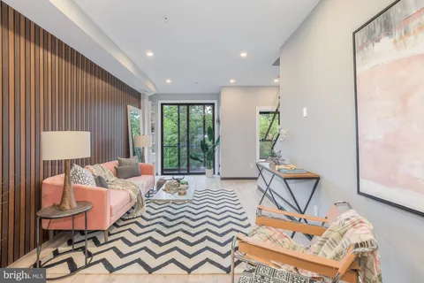 $749,900 | 1332 G Street Southeast, Unit 2, Washington, DC 20003