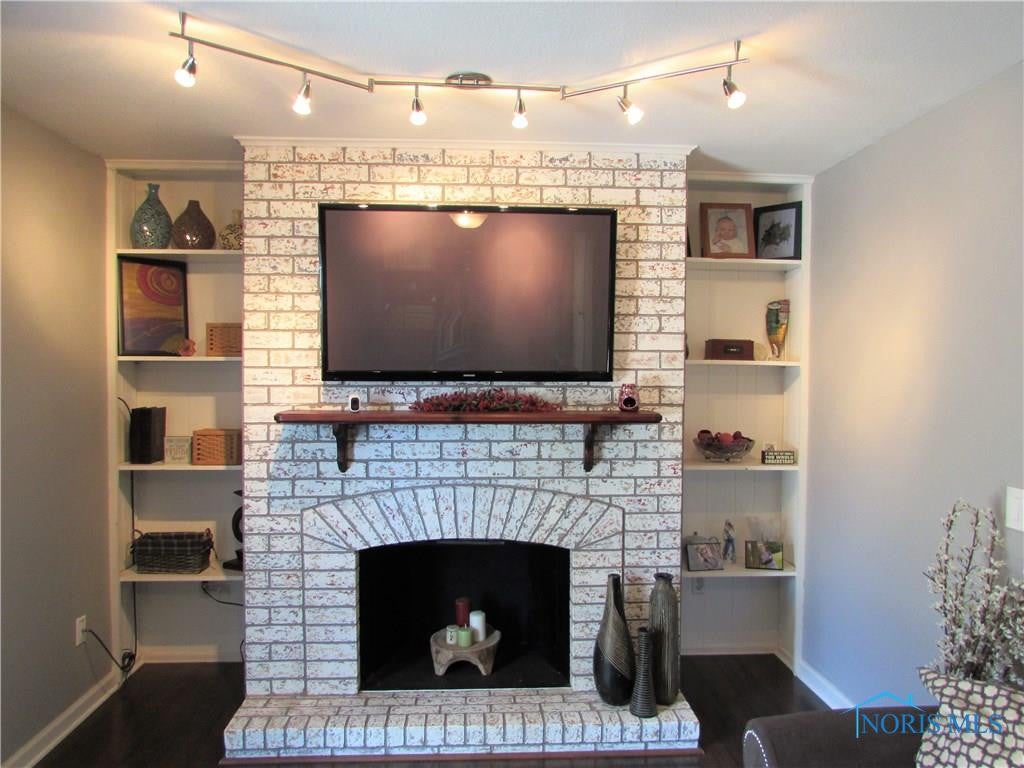 205 Mallard Road Perrysburg, OH 43551 - Photo 1 of 16 Gallery Image 1