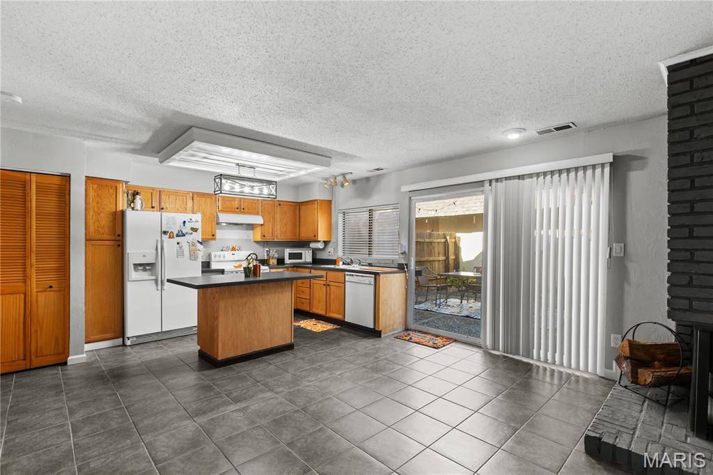 2605 Plantation Point, Unit B St. Charles, MO 63303 - Photo 15 of 33