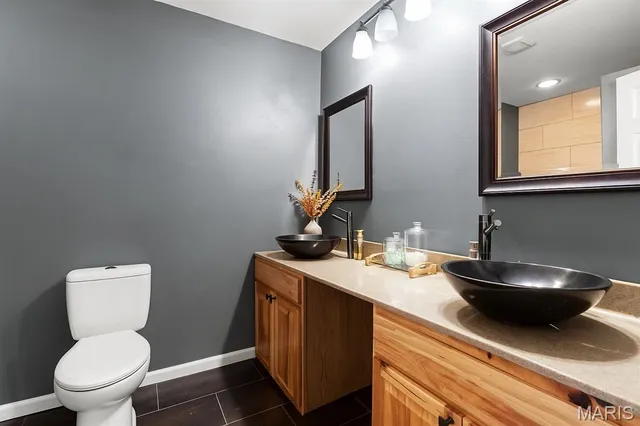 $235,900 | 2605 Plantation Point, Unit B, St. Charles, MO 63303