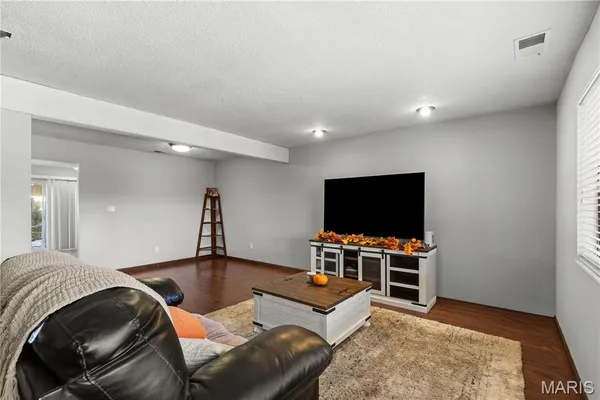 $235,900 | 2605 Plantation Point, Unit B, St. Charles, MO 63303