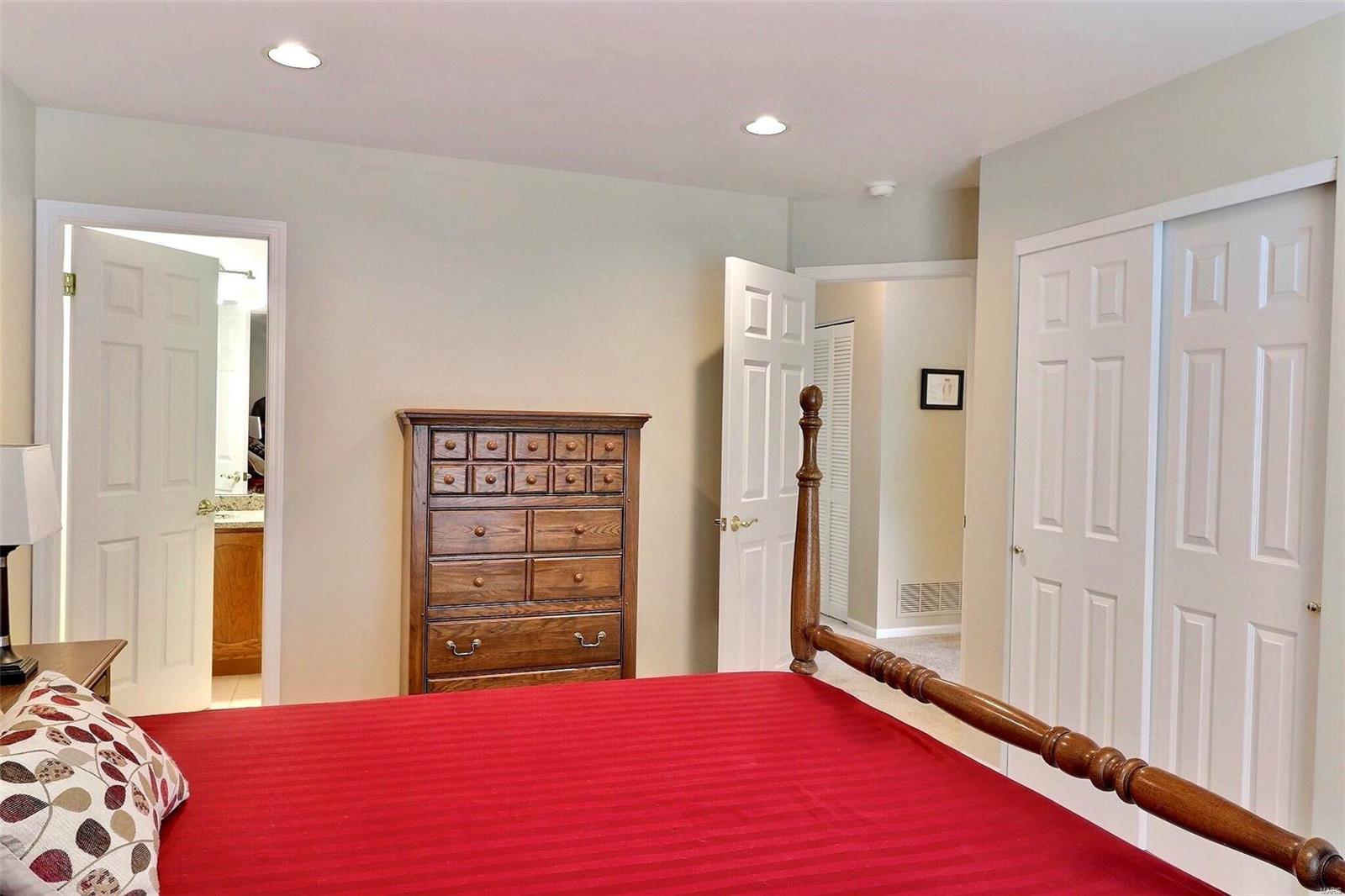 618 Pine Ridge Trails Court, Unit 203 Ballwin, MO 63021 - Photo 21 of 34 Gallery Image 21