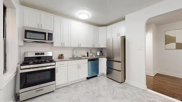 $509,000 | 221 East 18th Street, Unit 1E | Prospect Park South