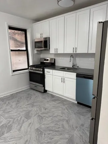 $509,000 | 221 East 18th Street, Unit 1E | Prospect Park South