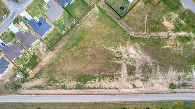 $48,000 | 320 Warehouse Road, Victoria, TX 77905