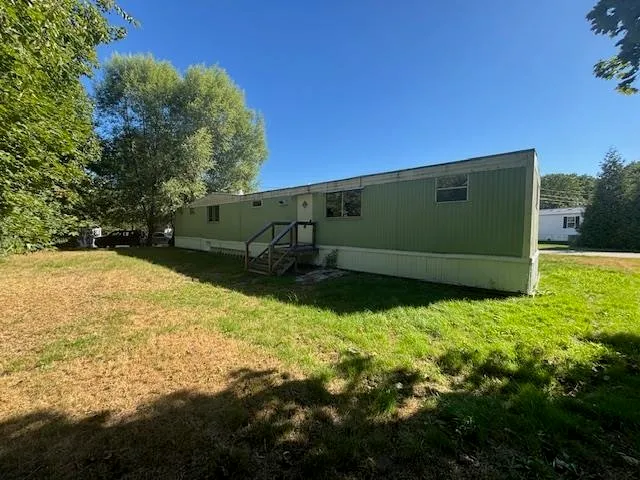 $110,400 | 90 Colgate Road, Newmarket, NH 03857